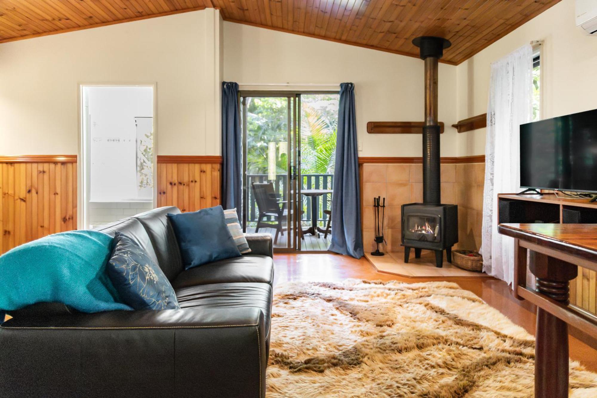 Montville Country Cabins Exterior photo