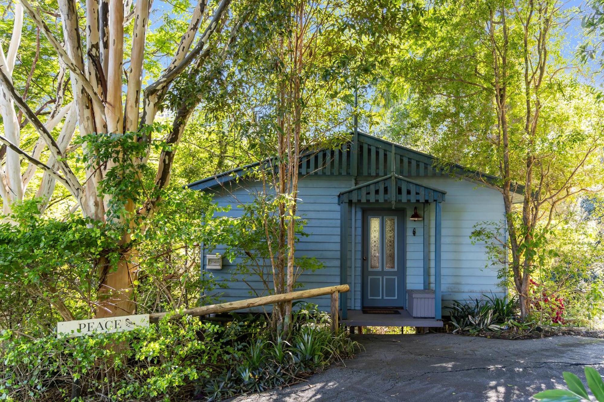 Montville Country Cabins Exterior photo